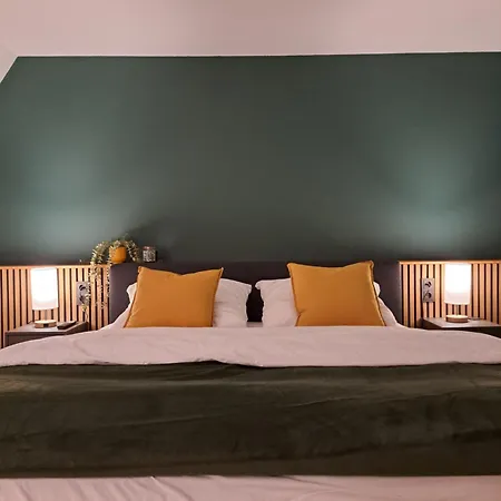 Livora Living - Stilvolles Dg-apartment An Der Fussgaengerzone - 2 Schlafzimmer *