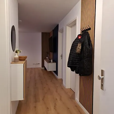Livora Living - Stilvolles Dg-apartment An Der Fussgaengerzone - 2 Schlafzimmer Wilhelmshaven
