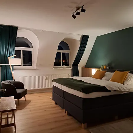 Livora Living - Stilvolles Dg-apartment An Der Fussgaengerzone - 2 Schlafzimmer * Wilhelmshaven