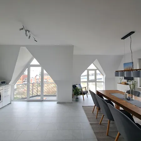 Livora Living - Stilvolles Dg-apartment An Der Fussgaengerzone - 2 Schlafzimmer *