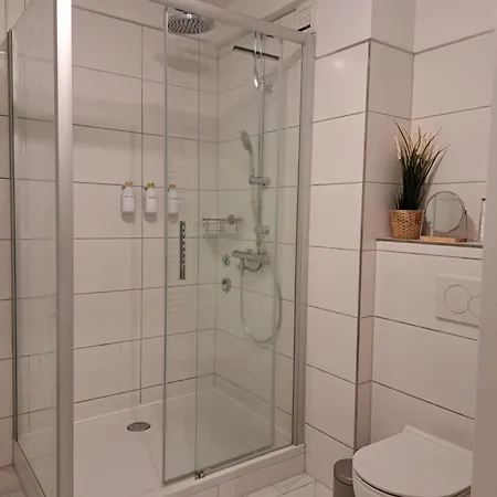 Livora Living - Stilvolles Dg-apartment An Der Fussgaengerzone - 2 Schlafzimmer * Wilhelmshaven