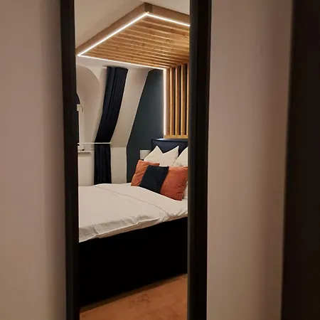 Appartamento Livora Living - Stilvolles Dg-apartment An Der Fussgaengerzone - 2 Schlafzimmer