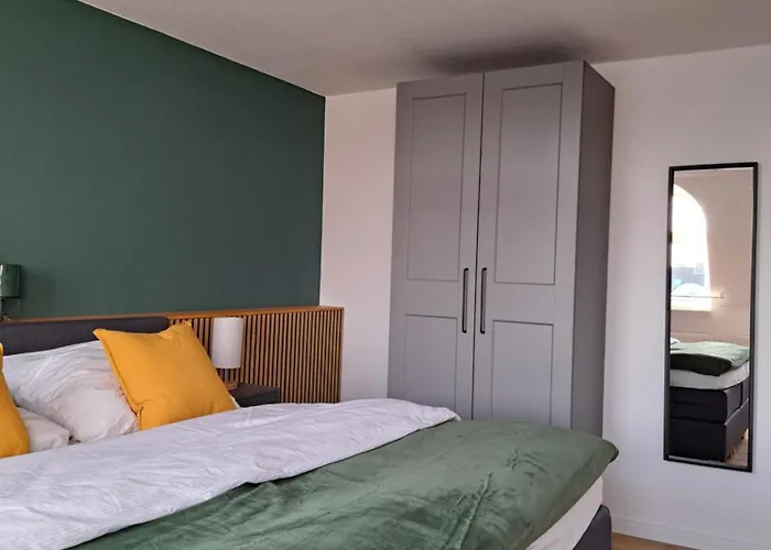 Livora Living - Stilvolles Dg-apartment An Der Fussgaengerzone - 2 Schlafzimmer *