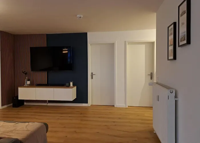 Livora Living - Stilvolles Dg-apartment An Der Fussgaengerzone - 2 Schlafzimmer Apartment