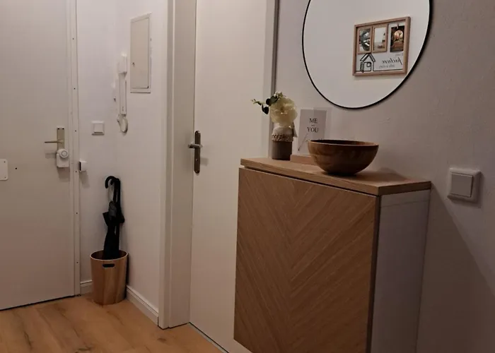 Livora Living - Stilvolles Dg-apartment An Der Fussgaengerzone - 2 Schlafzimmer