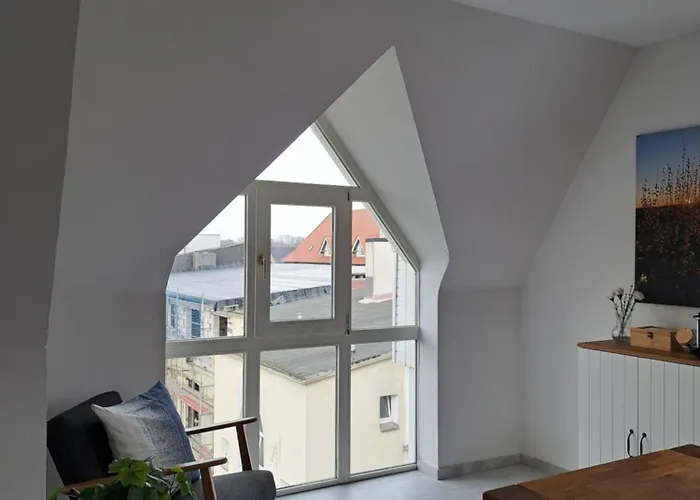Apartment Livora Living - Stilvolles Dg-apartment An Der Fussgaengerzone - 2 Schlafzimmer Wilhelmshaven