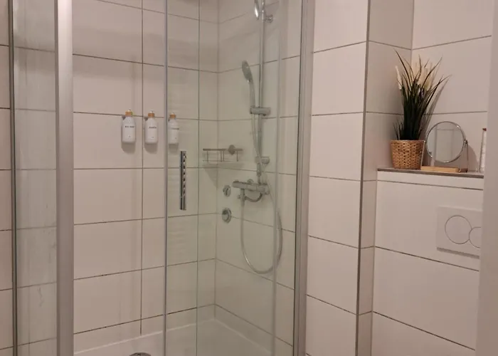 Livora Living - Stilvolles Dg-apartment An Der Fussgaengerzone - 2 Schlafzimmer * Wilhelmshaven